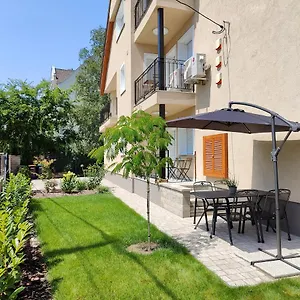 Paskal-lux With Free Parking And Ac Apartamento